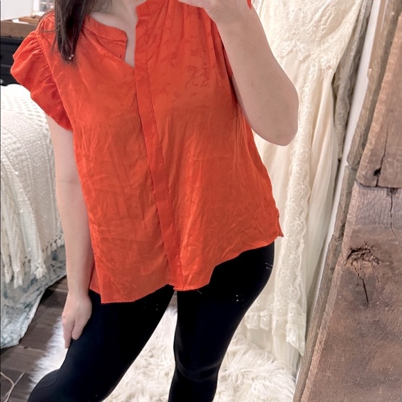 UMGEE Orange Ruffle Sleeve Blouse size large horse equestrian print embossed - Picture 2 of 9